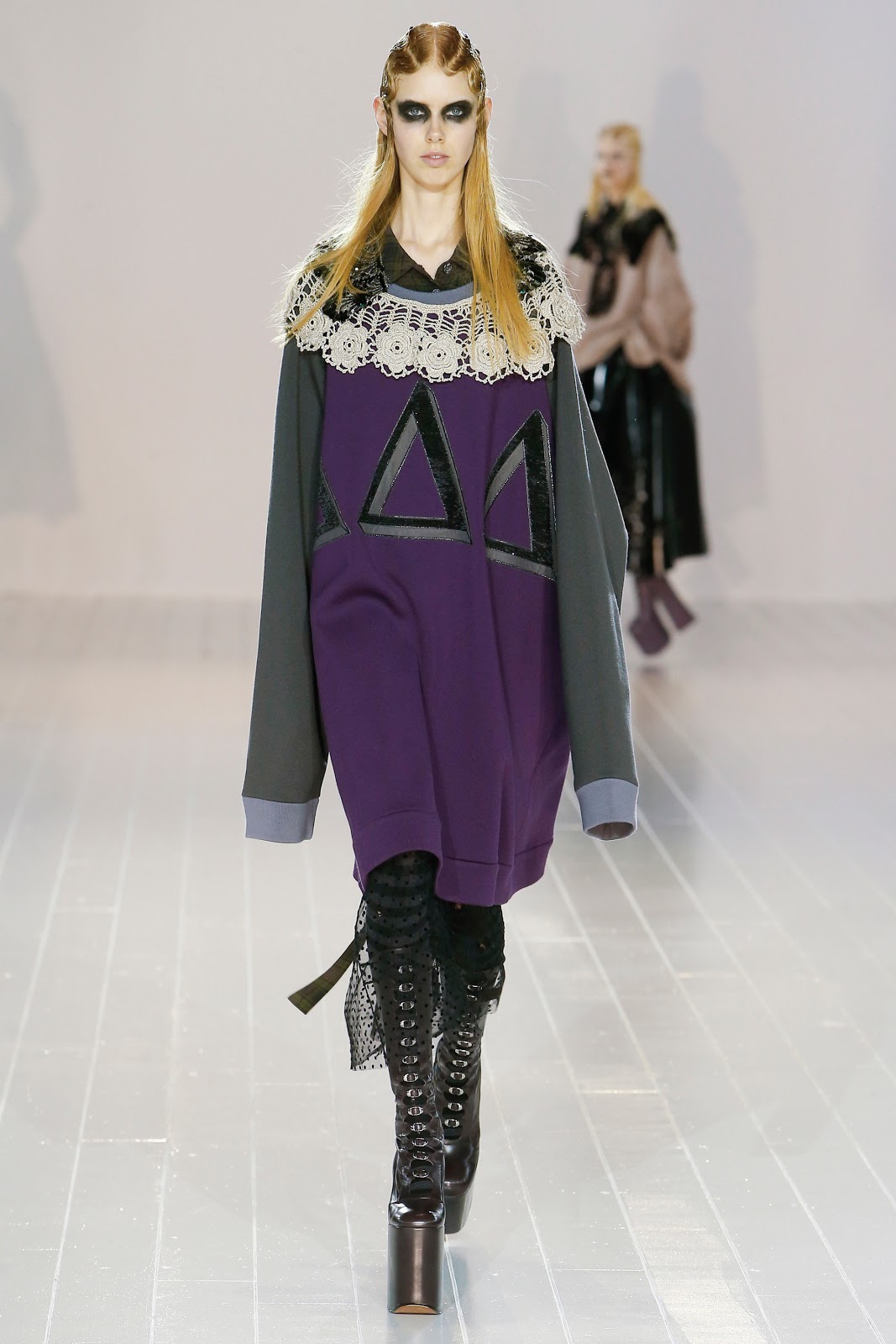 Fashion Runway | Marc Jacobs Fall 2016 : Glamorous and Gothic - New ...