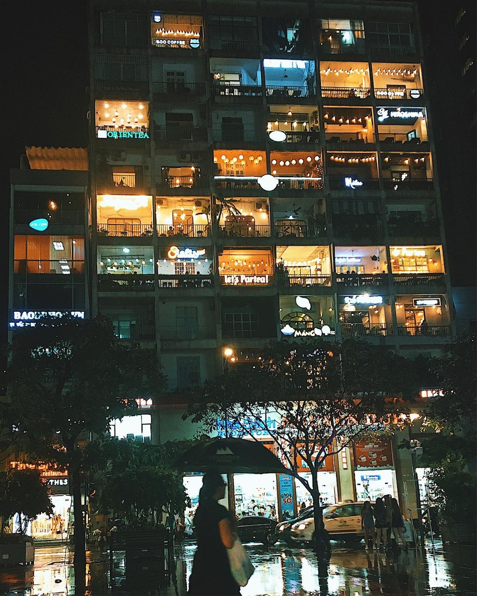 Sài Gòn đêm đi đâu chơi gì, điểm đến nào đẹp nên đi tham quan, check-in?