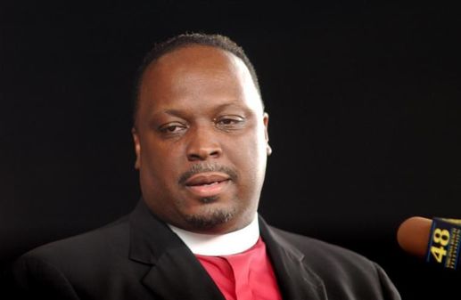 Pastor Barnett Thoroughgood muere predicando en iglesia
