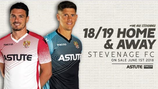 スティヴネイジFC 2018-19 ユニフォーム-ホーム