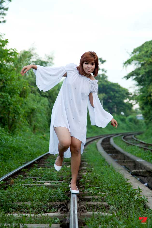 Myanmar Thin Thin Hd Porn - Myanmar Models Hub: Aye Thin Cho Swe - White Grass Sexy Fashion