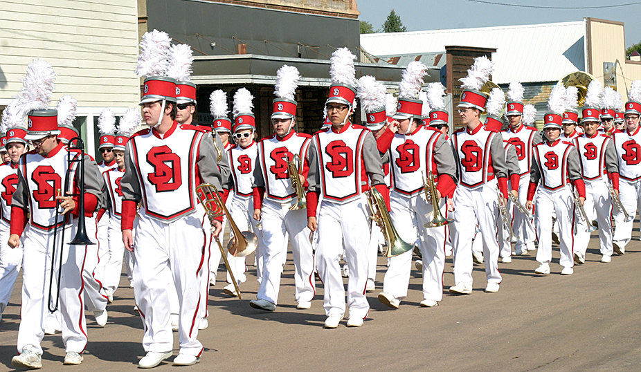 Hutchinson Herald, Menno, South Dakota Oct. 1, 2015 Menno Band Day