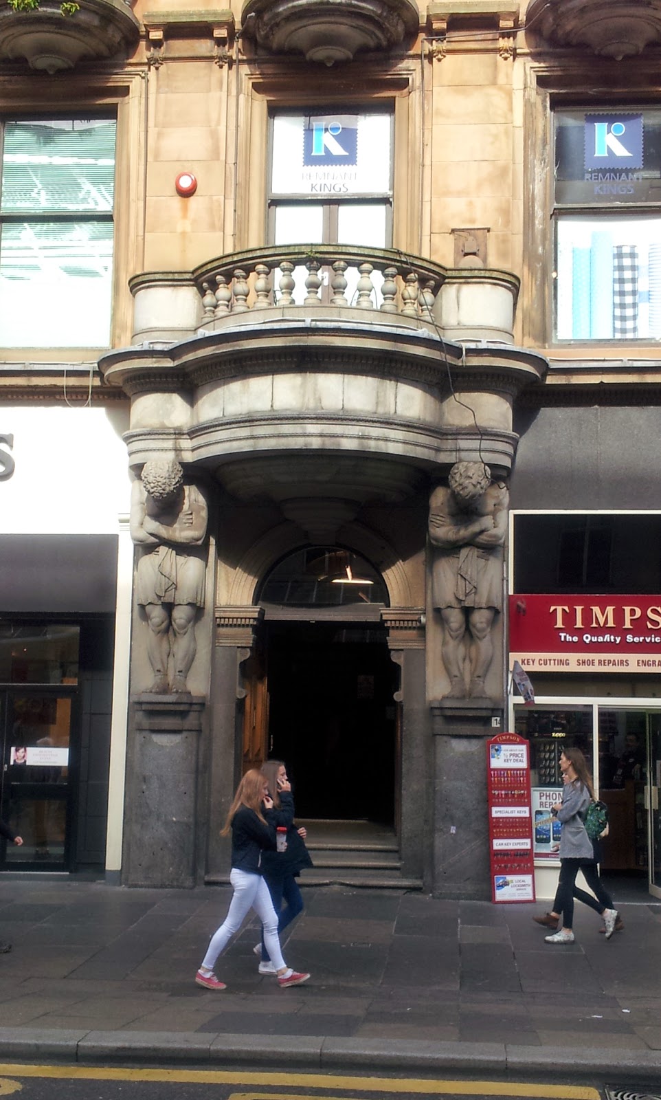 Kestrel Makes Fabric & Yarn Shopping in Glasgow