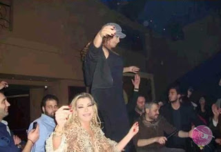 جورج وسوف في حالة سكر رفقة فيفي عبده