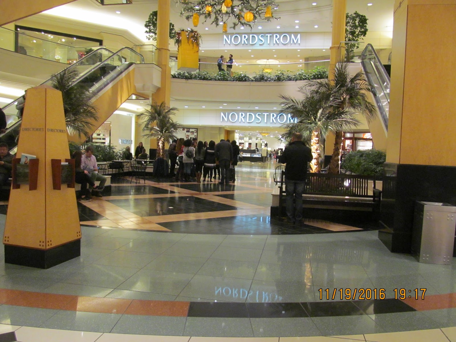 somerset mall stores