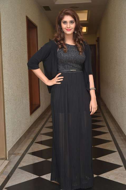 Surabhi Stills At Gunturodu Audio Launch