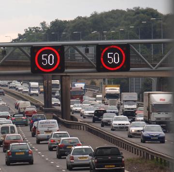 Трафик м. Ограничения скорости на дорогах Польши. Speed limit on motorway uk. Fliping Bird on Traffic Camera Speed limit Video.