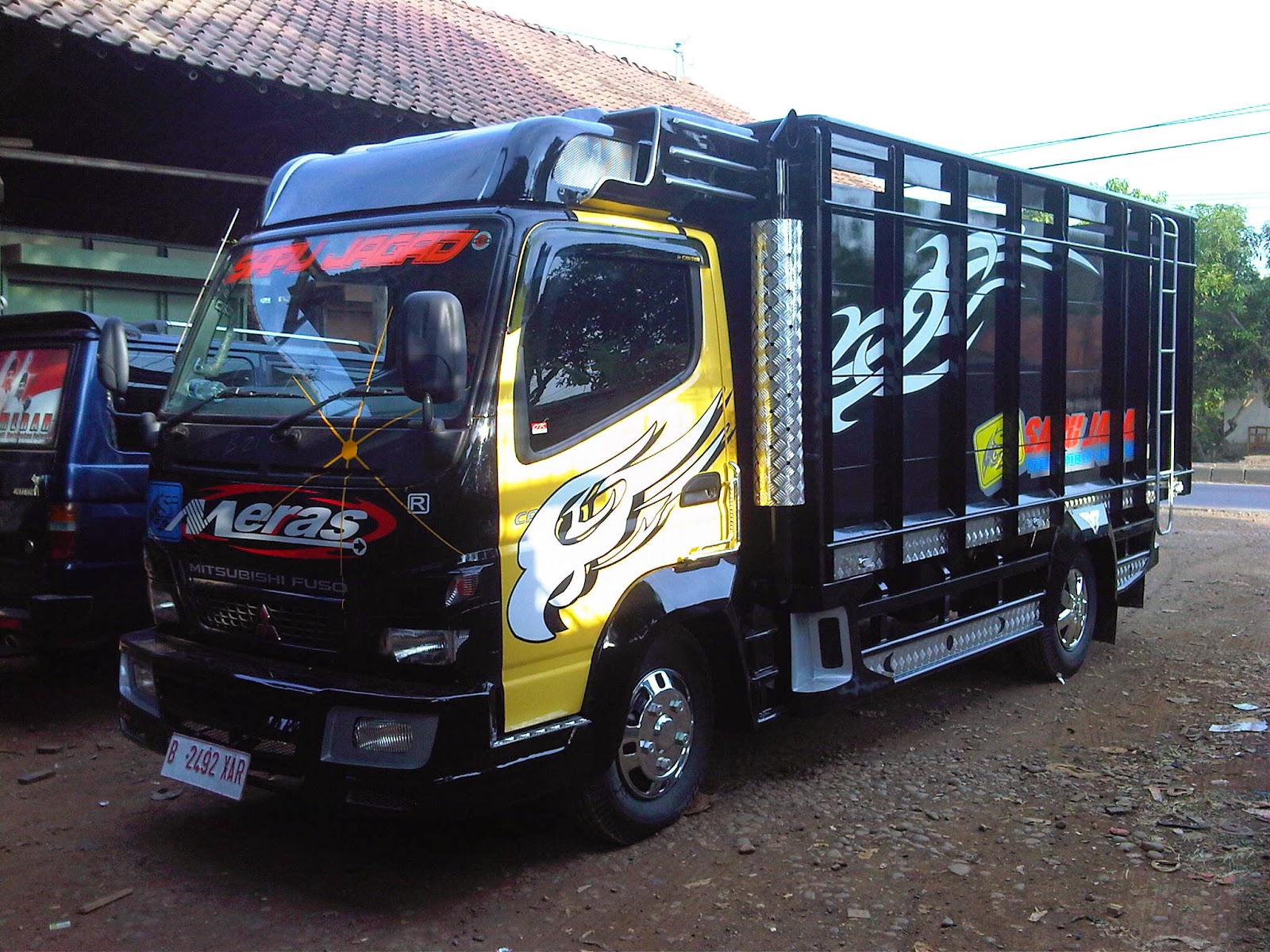  Bak  Truk  Custom Full Stiker Perkasa Indah