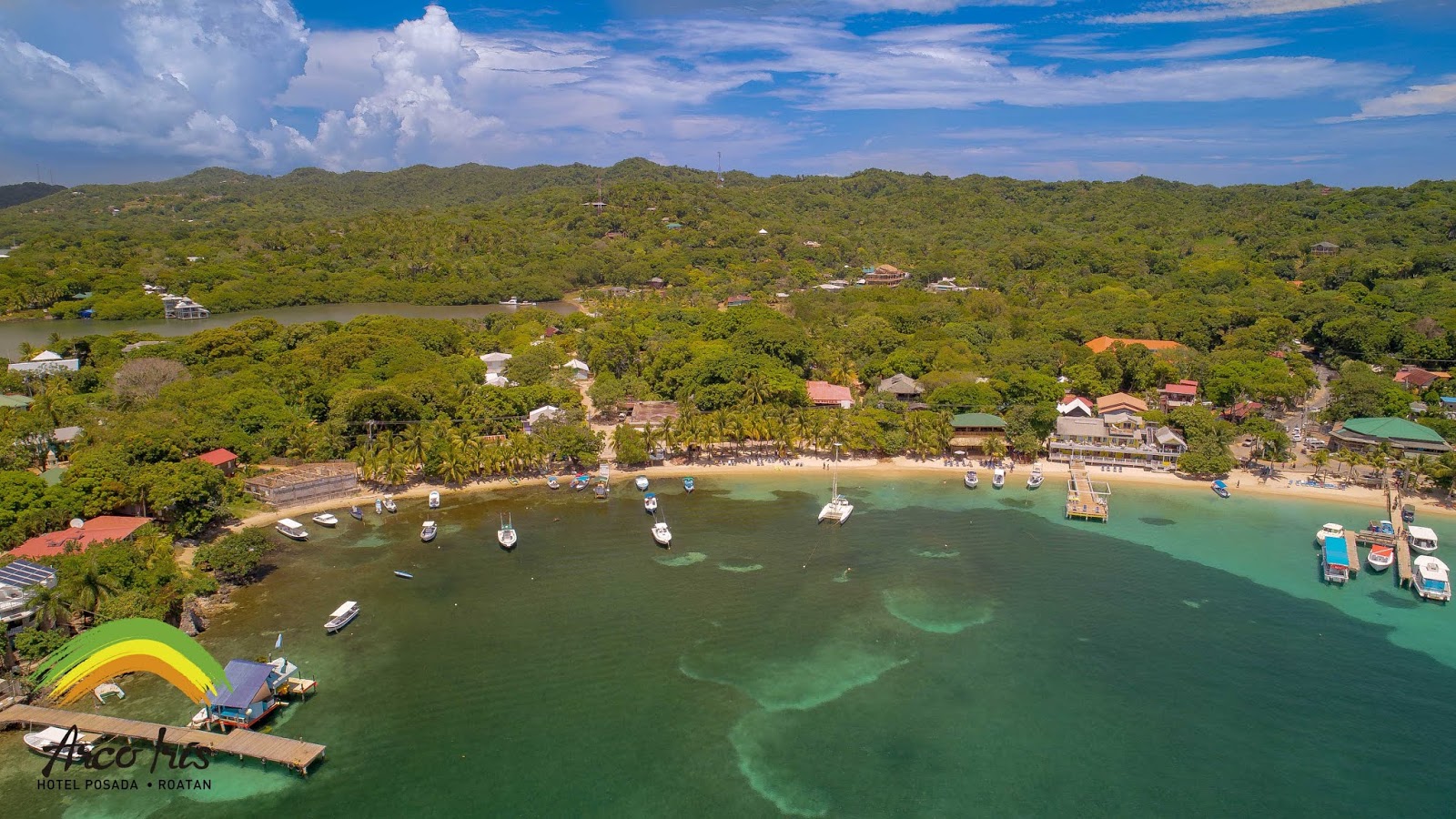 Best Bed and Breakfast hotel better than Five Star Hotels in Roatan