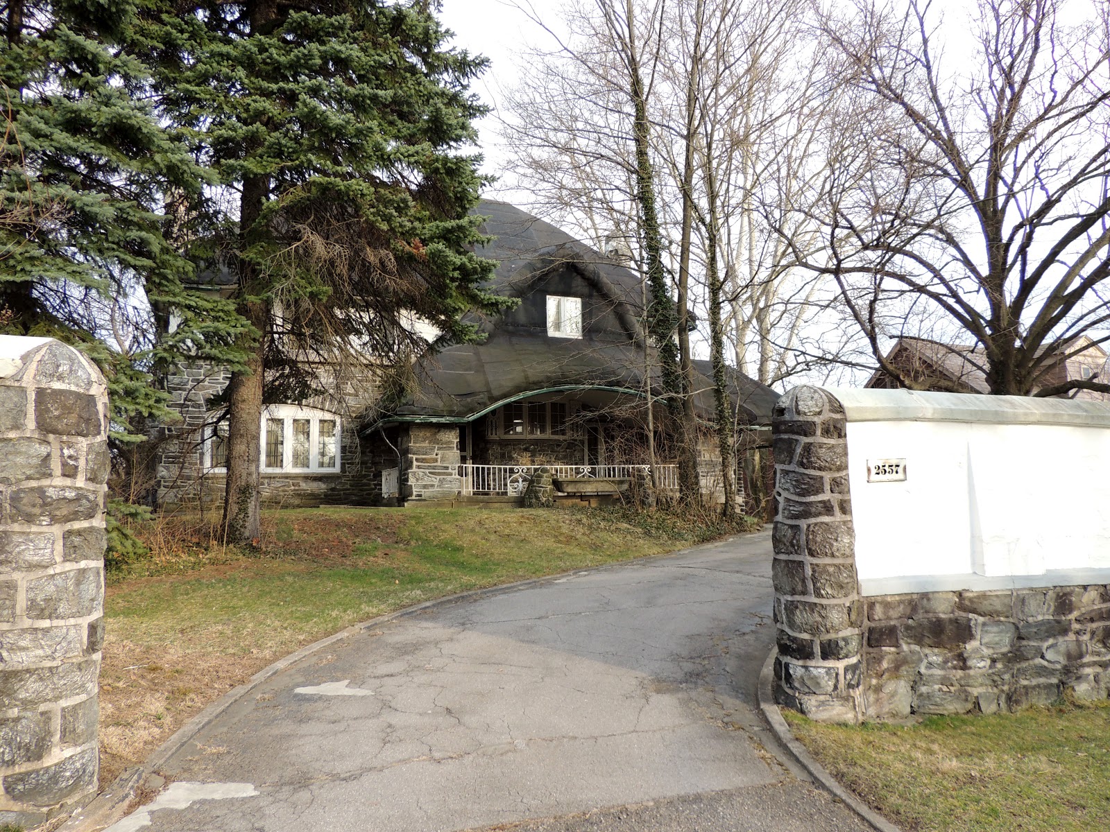 One Girl and One Beagle's Scheibler Treasure Hunt Harter House, 2557 Beechwood Boulevard house