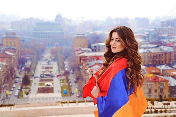 Eurovisión prepara sanción por izar bandera de Karabaj