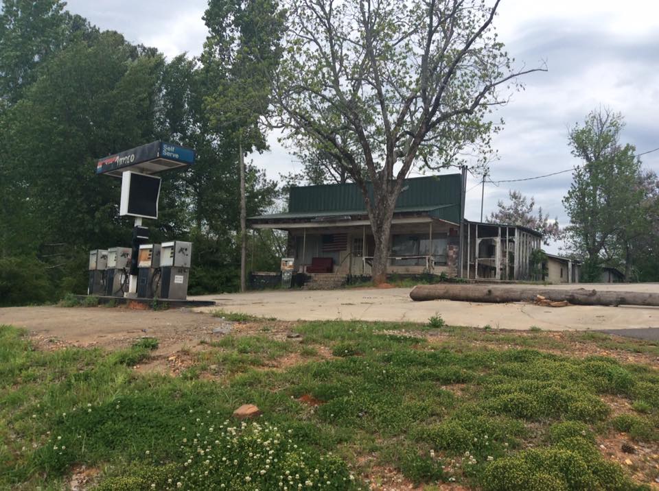 Old Gas Station (Stancil's Store)