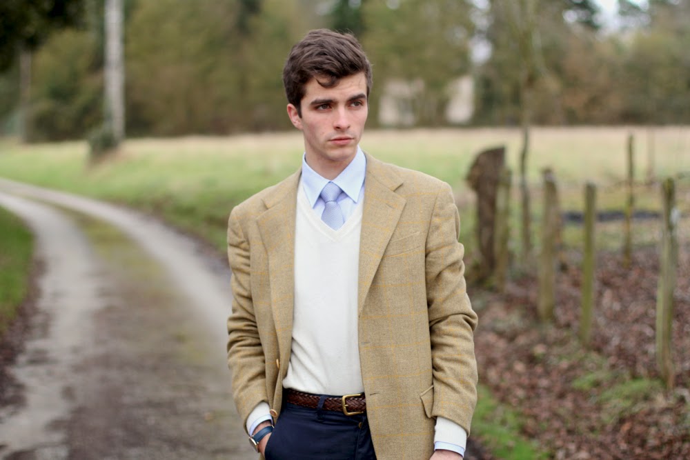 Campagne_Chemise-Seiensticker_Cravate-rayée_sans-repassage-BLazer-Cerutti_Charlie-Montre-Cachemire-UNiqlo_BLog-MOde-HOmme-Mmoustache-chaussures-tressée