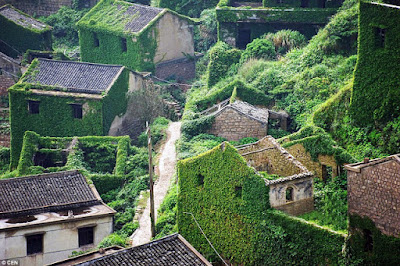 Pueblo abandonado en China