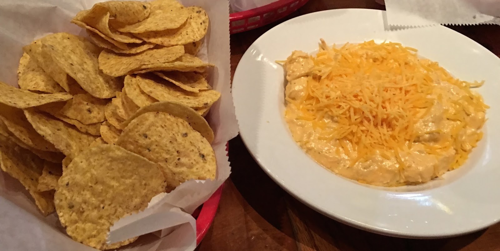 GREAT EATS HAWAII BUFFALO PHIL'S PUB AND CAFE TUSCALOOSA, ALABAMA