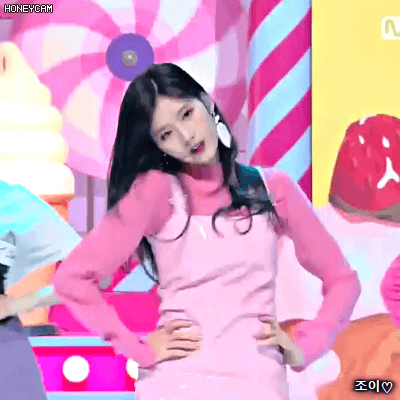 180412 엠카운트다운 트와이스 사랑둥이 사나.gif | 인스티즈