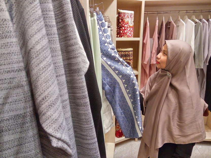 Tiffany Kenanga Hijab, Modest Moslem Fashion untuk yang Berjiwa Muda