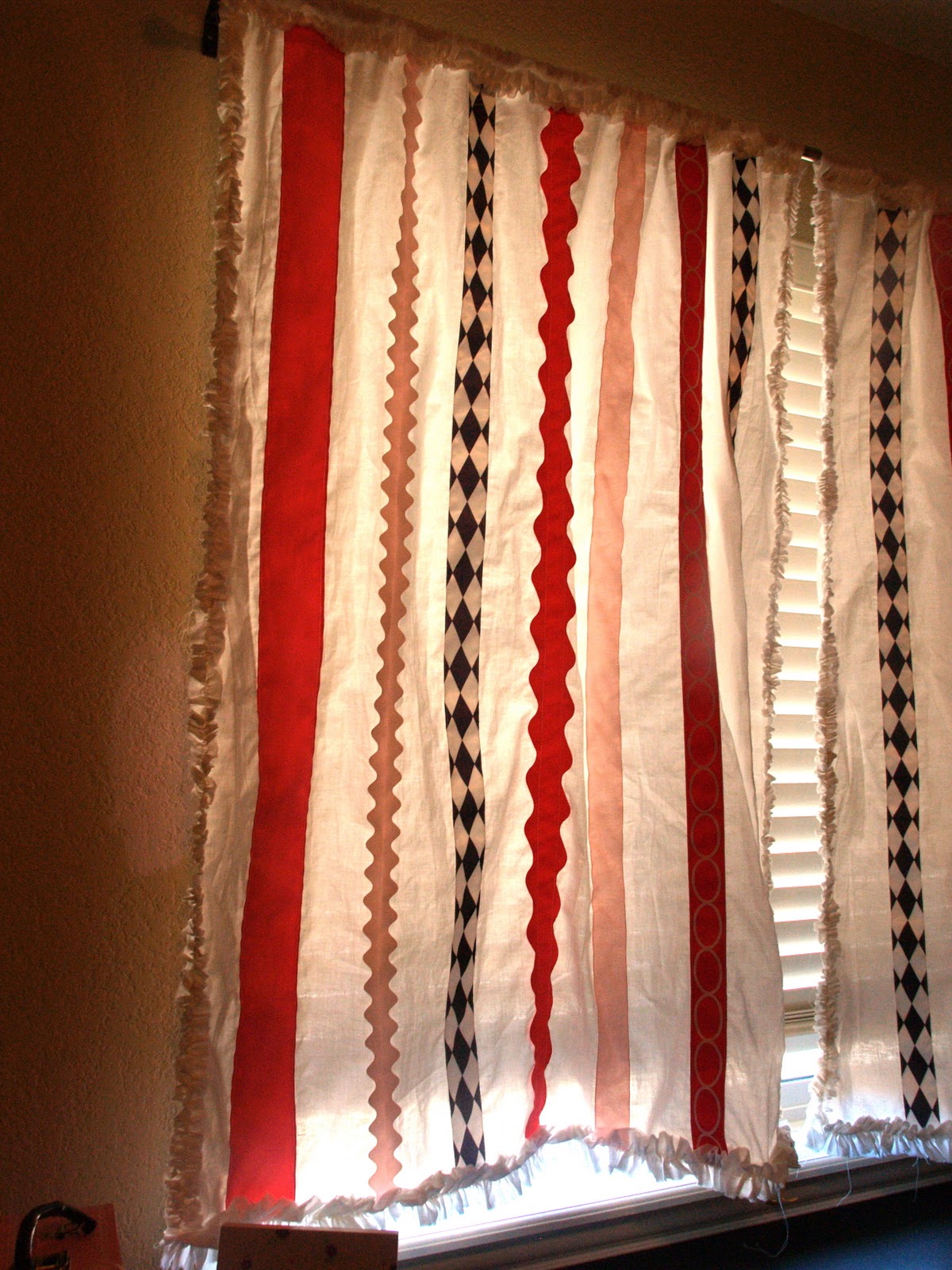 Ribbon Curtain DIY tutorial