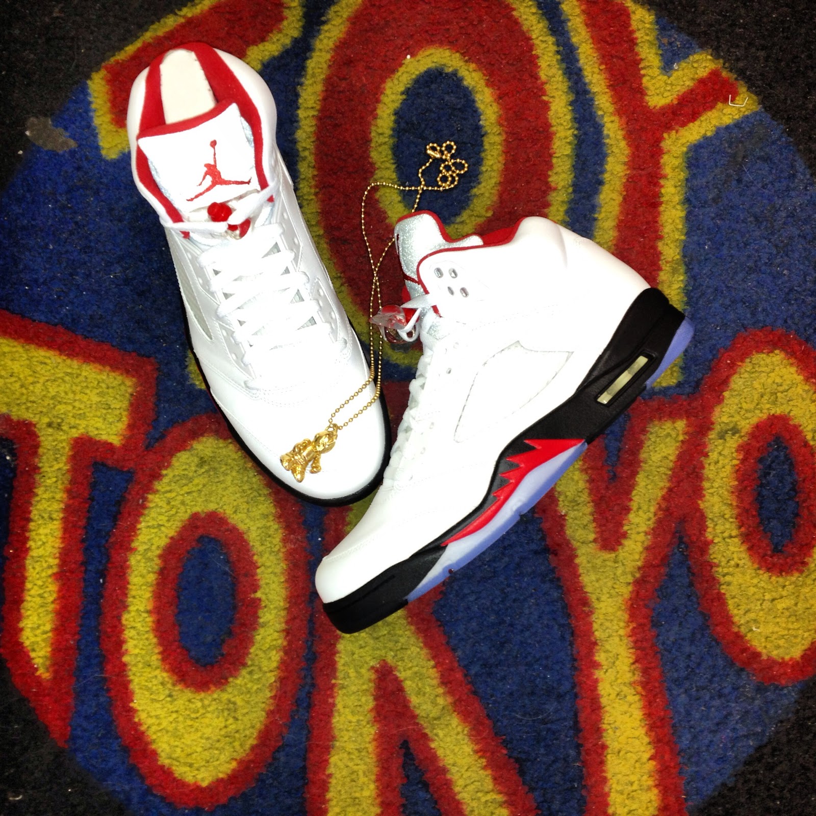 jordan retro 13 white and gold