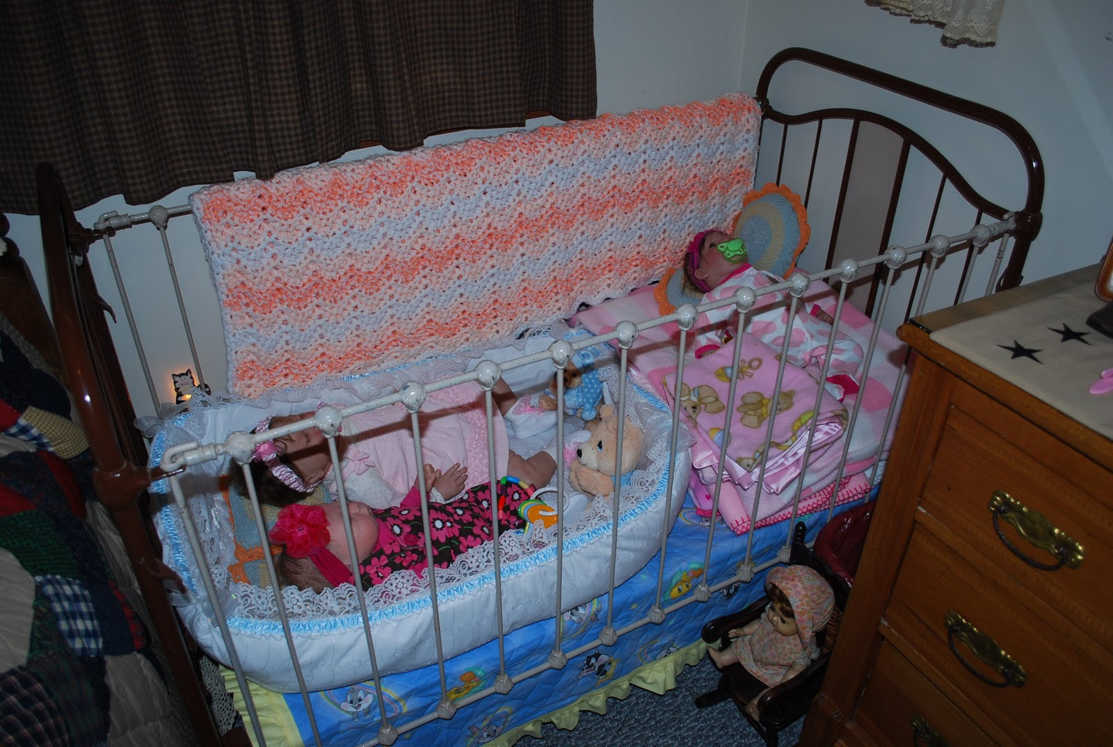 Persnickety Primitives Antique Baby Bed