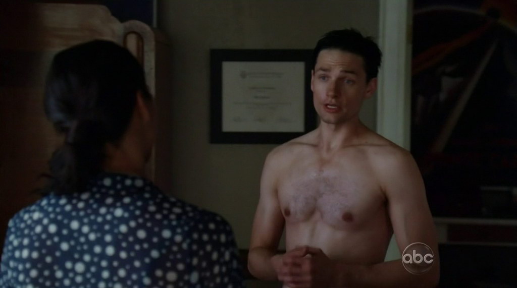 Gregory Smith is shirtless in the episode "Girls Night Out" of Ro...