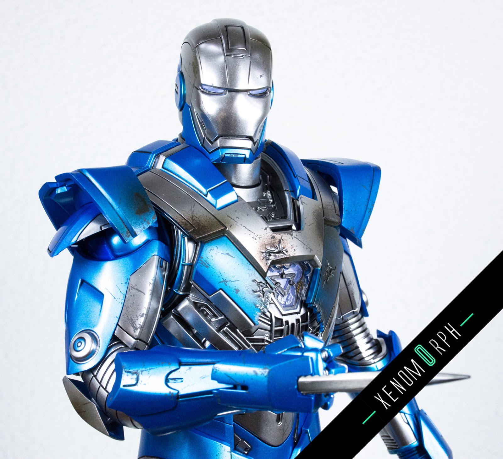 Hot Toys Iron Man Blue Steel IM 3 1/6 MMS391 photo and video review