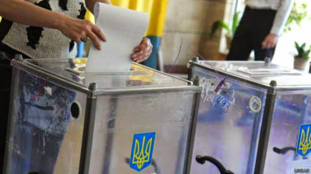 В Украине прошли внеочередные выборы в Верховную Раду, на которых, по предварительным оценкам, решительную победу одержали демократические силы