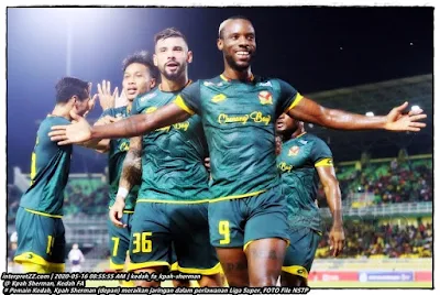 Gambar Kpah Sherman pemain Kedah meraikan jaringan gol dalam Liga Super