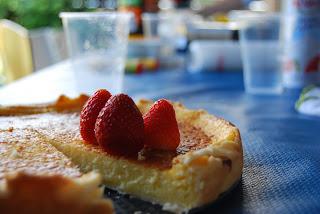  TARTA DE QUESO CON BASE DE MASA QUEBRADA. 