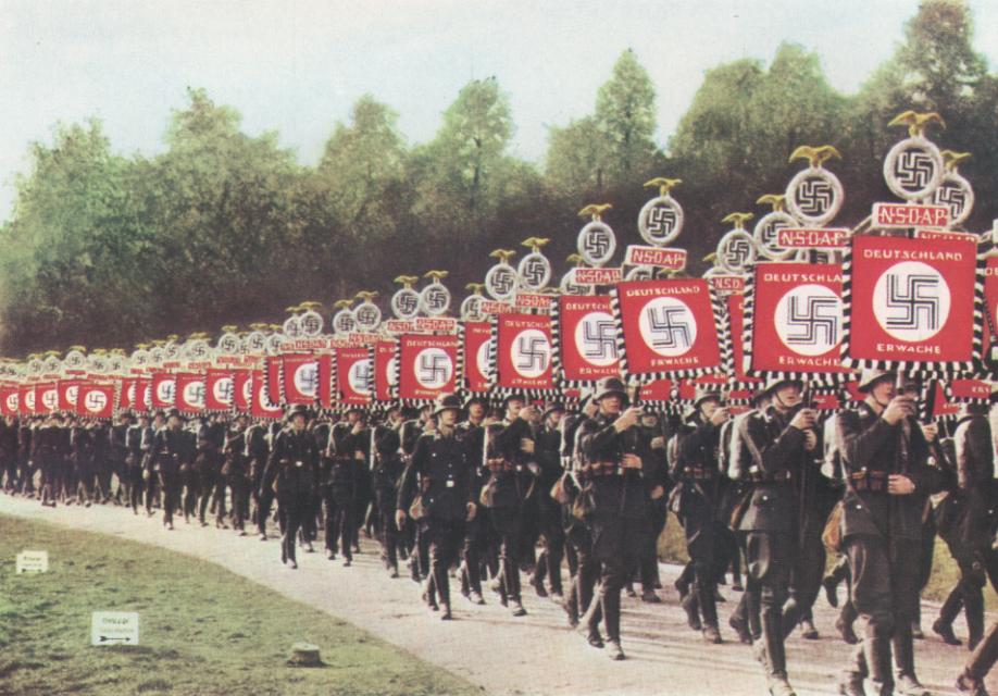 http://2.bp.blogspot.com/-TPGDkomPlAE/TXZBMH3pFSI/AAAAAAAABZs/PD2s0xtSM5Y/s1600/nazis%2B4.jpg