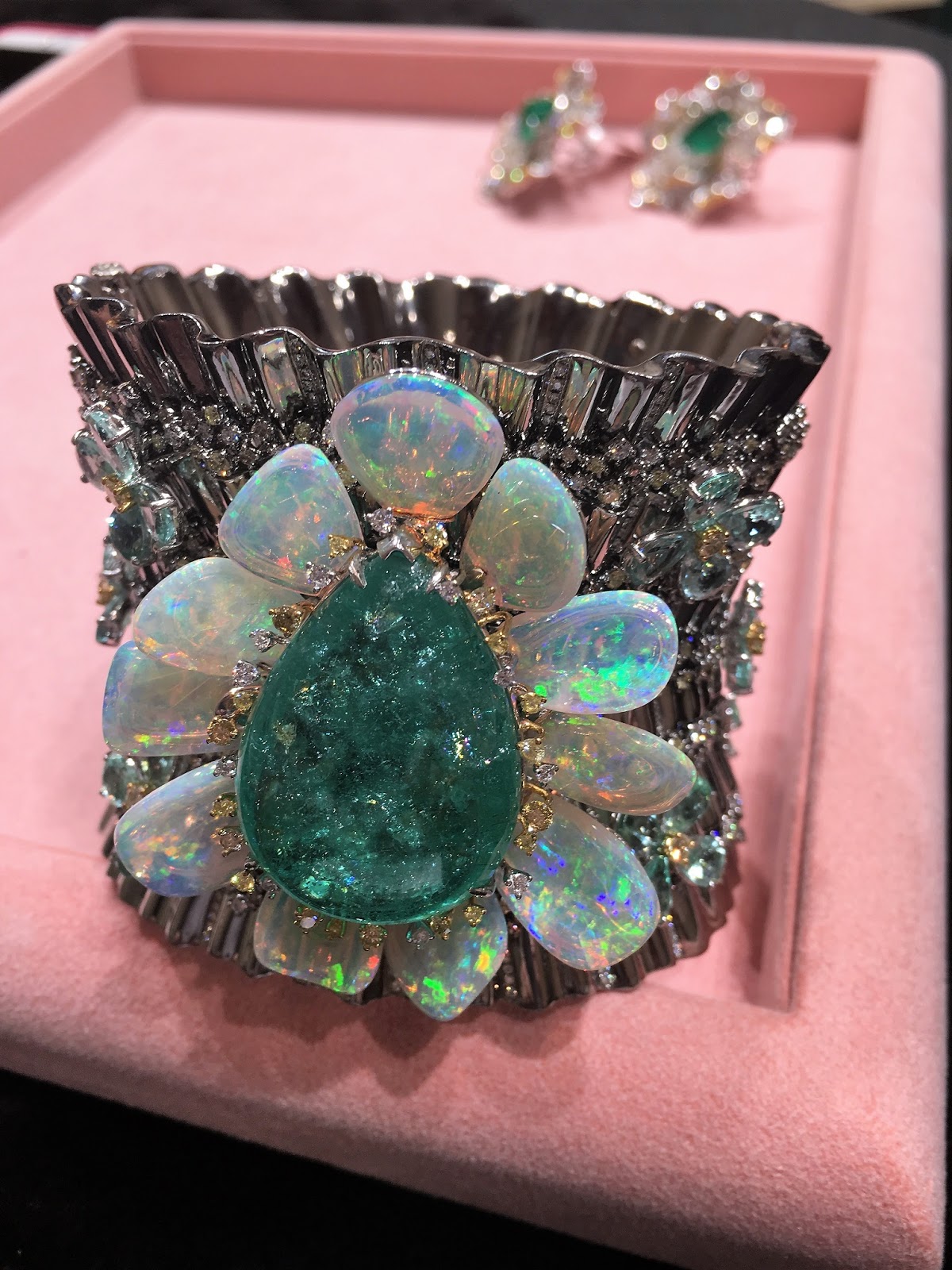 Jewelry News Network The Top Jewels and Designers At The 2017 Couture Show