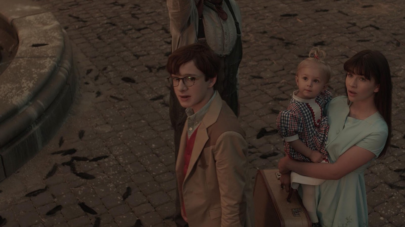 A SERIES OF UNFORTUNATE EVENTS Season 2 Trailers, Clip, Featurettes