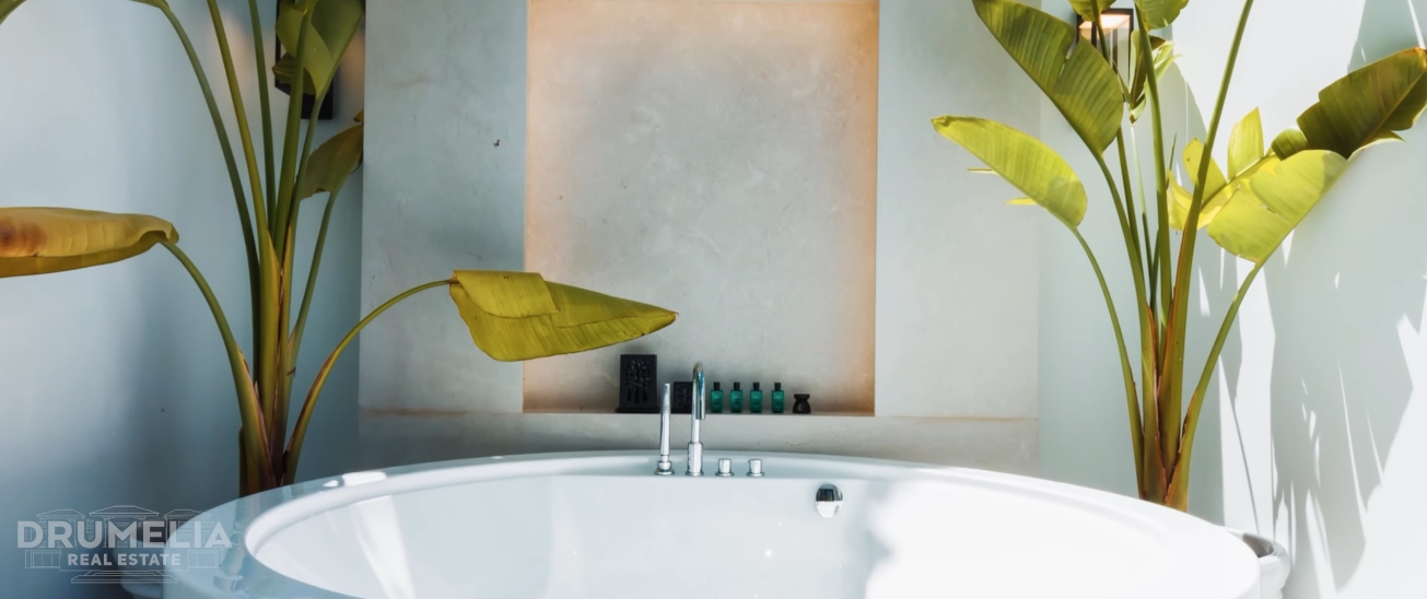 25 Photos vs. Luxury Villa In Nueva Andalucía, Marbella Interior Design Tour