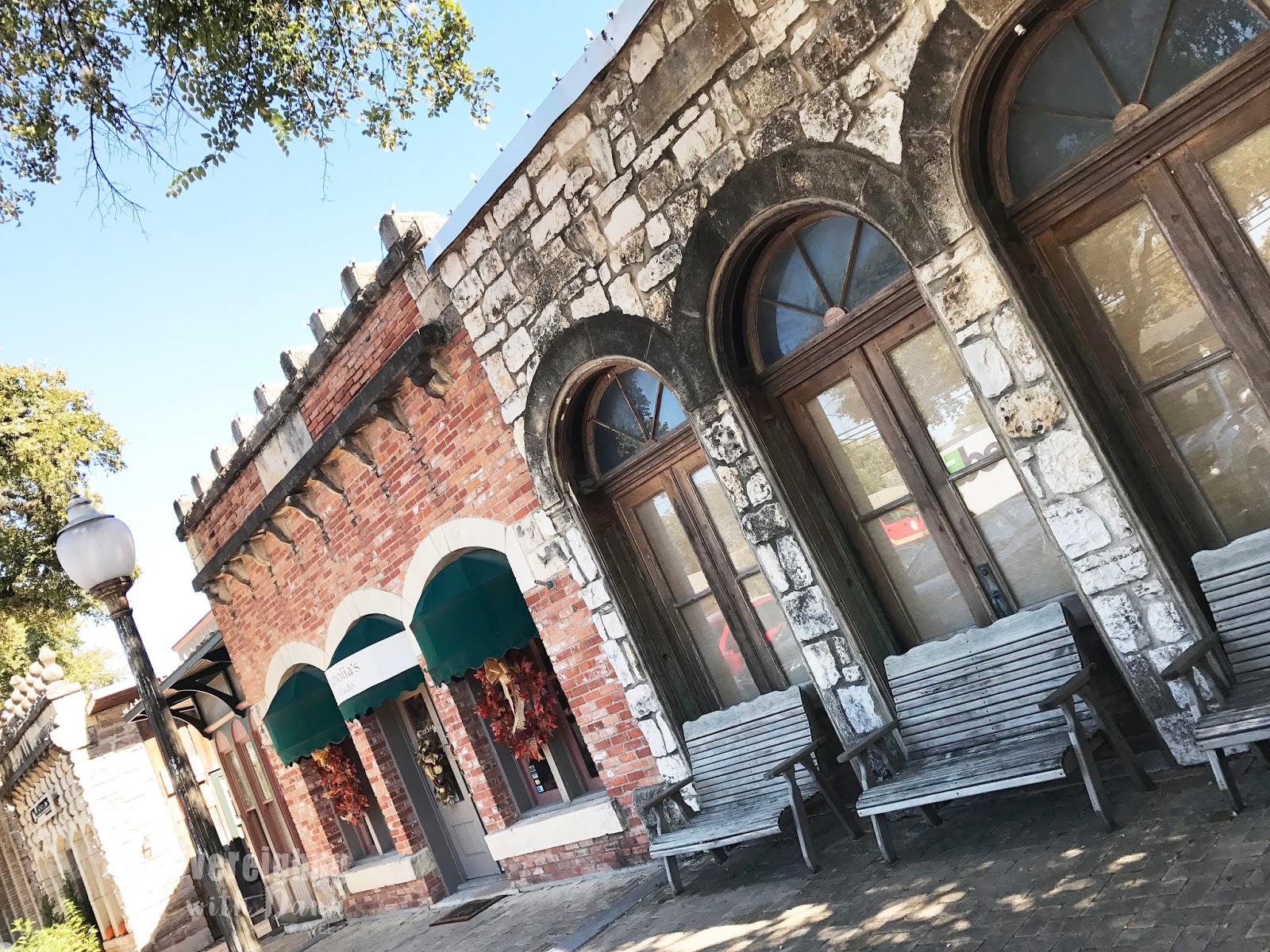 24 Hours in salado, texas Discovereighng with Dana Travel