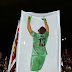 EX-inter, Alisson recebe homenagem da torcida do Liverpool