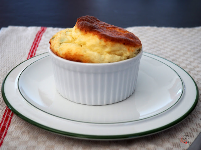 Souffle de bacalao con base de bechamel, huevos y queso parmesano.