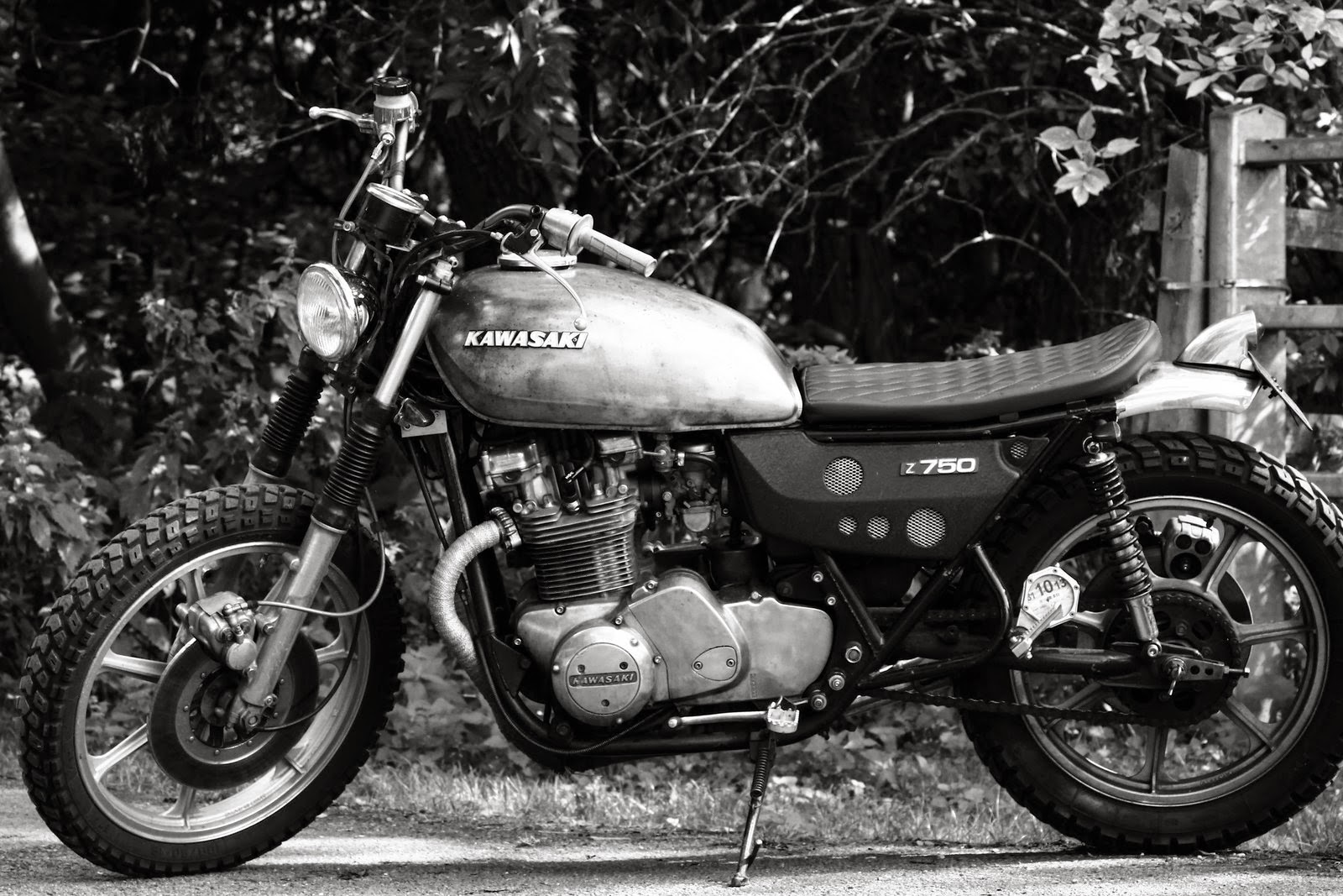 Kawasaki Z 750 Cafe Racer Images