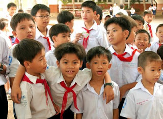 Baju uniform sekolah Vietnam
