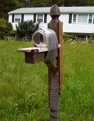 Diseño de buzón de correo totalmente fuera de lo común.