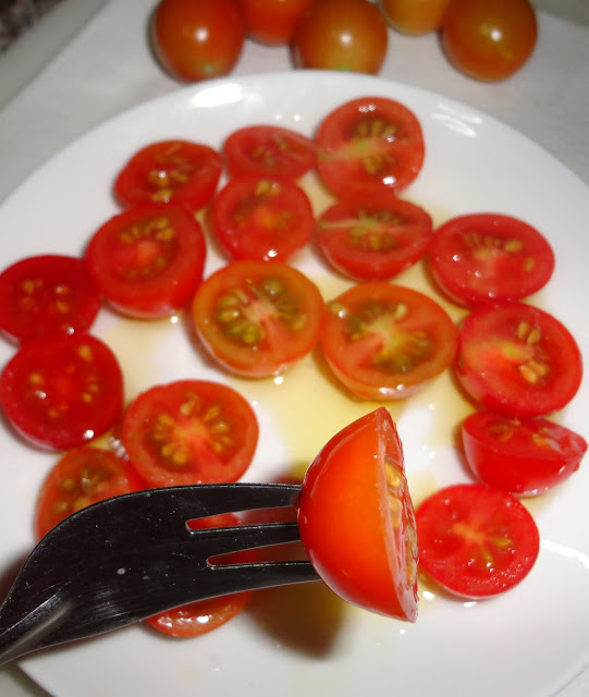 ENSALADA DE TOMATES CHERRY