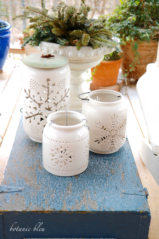 Botanic Bleu Snowflakes on the Porch