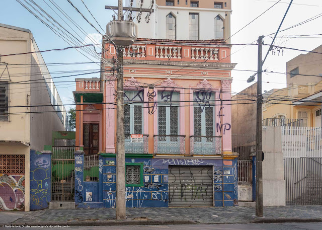 Casa antiga na Rua Paula Gomes