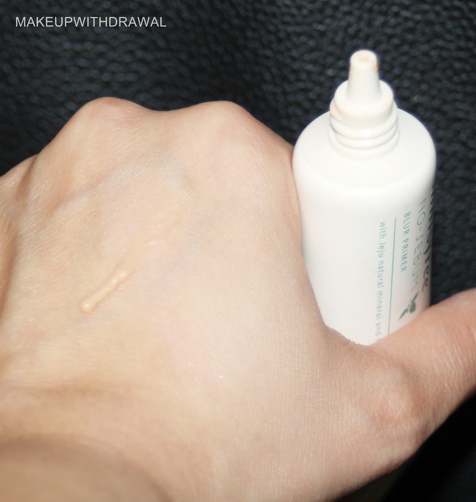 Review [innisfree] NoSebum Mineral Powder and Blur Primer Makeup