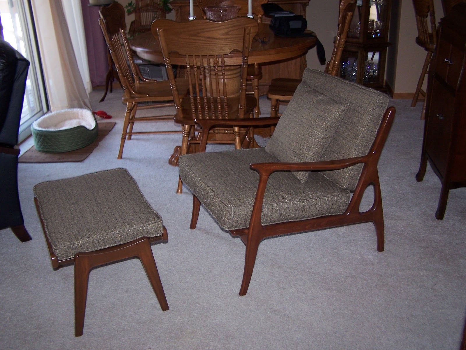 Obscure Mid Century Modern Horsnæs Chair Knock Off