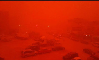 http://egyptianstreets.com/2015/05/27/sandstorm-and-scorching-hot-weather-strike-egypt/