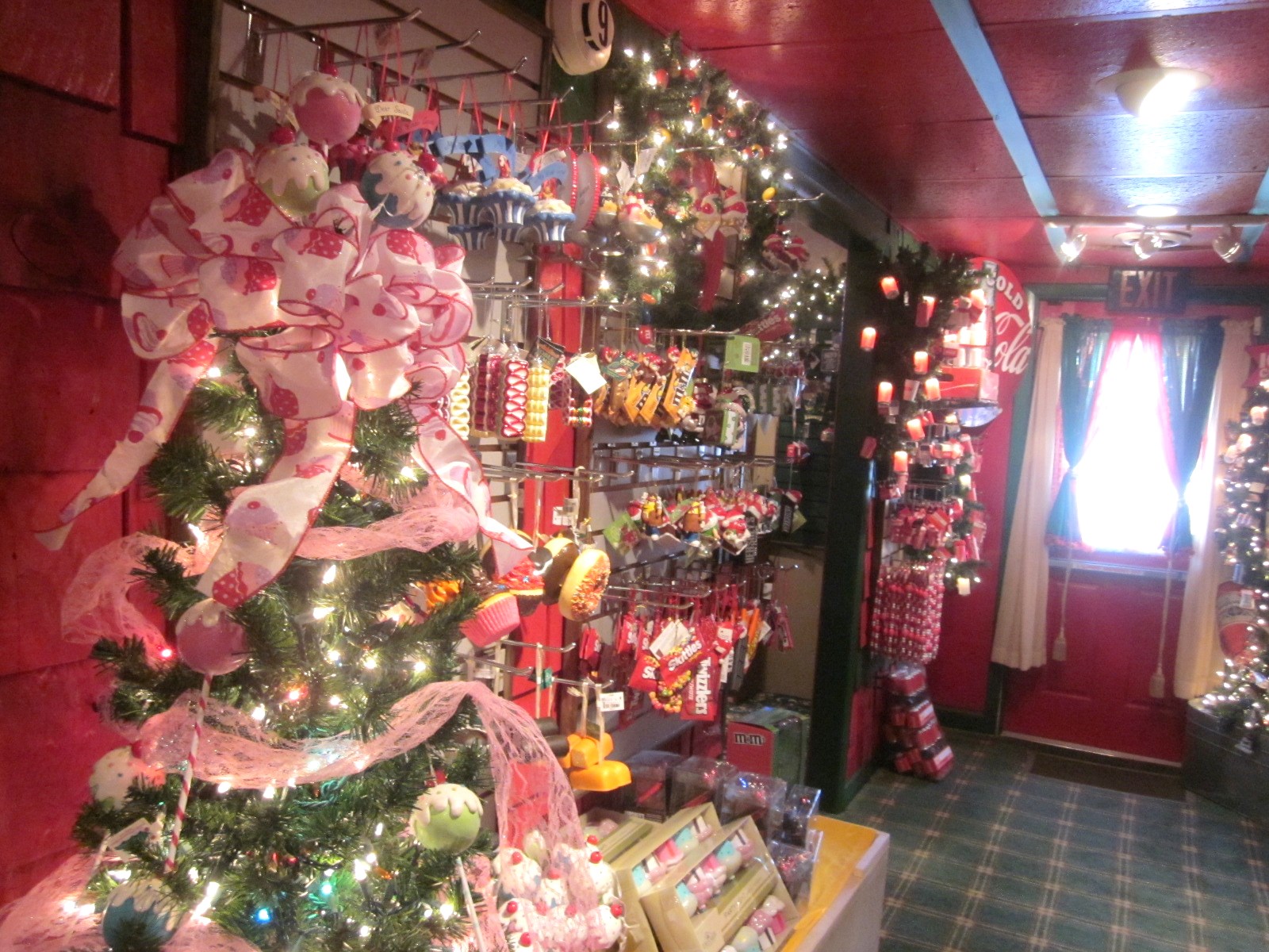 Travel NC With Kids The Christmas Shop and General Store Manteo