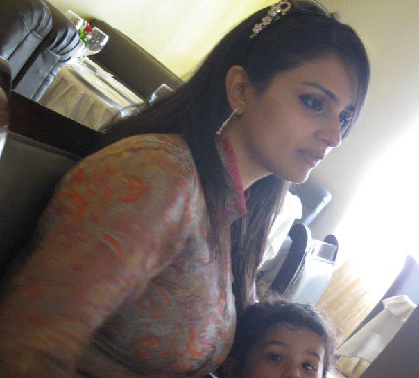 hot desi milf with spicy boobs rack in kameez