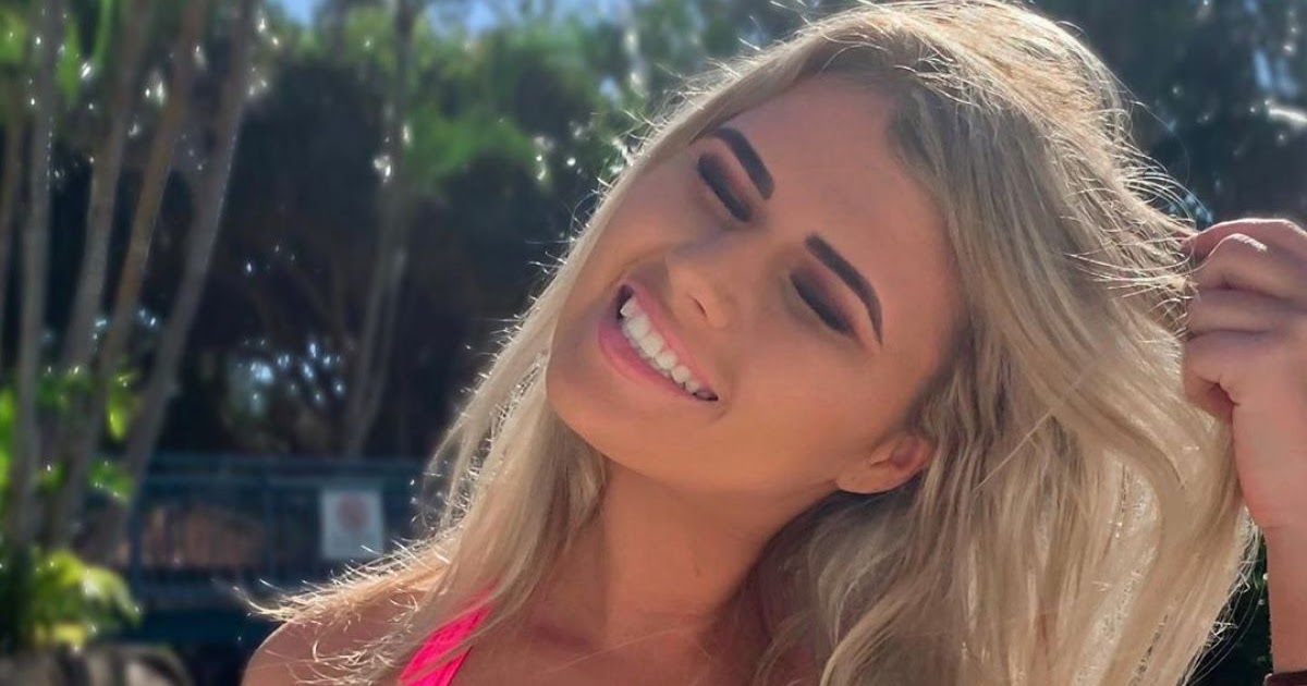Wired Right: Holly Daze Coffey is our Monday Morning Eyeopener.
