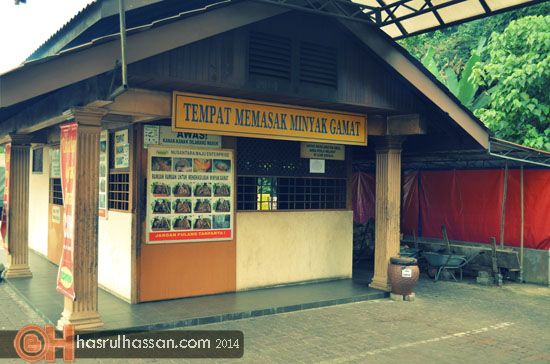 Tempat memasak minyak Gamat Asli Langkawi Kedah Malaysia