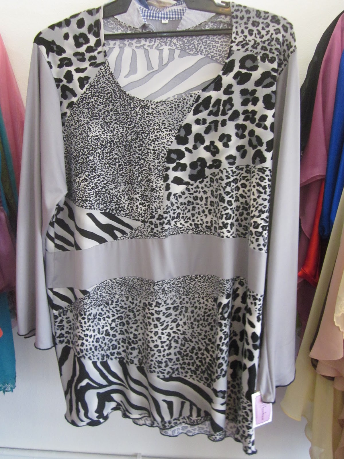 AlunMaya Boutique: Lycra Tiger Print Grey Blouse